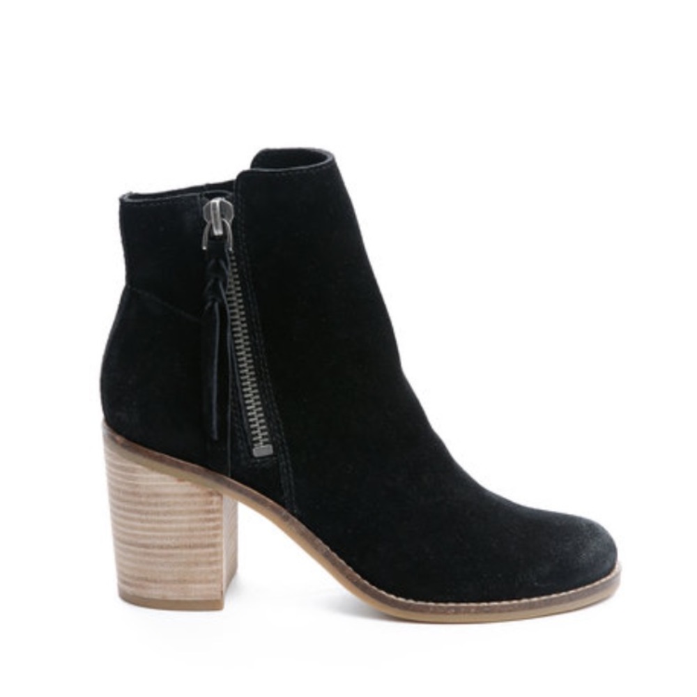NEW Dolce Vita Black booties "Lanie" style